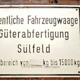 Sulfeld_Bahnhof_1973_Haltestelle_Guterschuppen_Empfangsgebaude_Nebenstrecke_Gleise-2