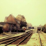Uerdinger_Schienenbus_BR_798_VT_98_Doornkaat_Werbung_Zug_Alverslohe_Bahnhof_1973_Bad_Oldesloe_Elmshorn_EBOE-1