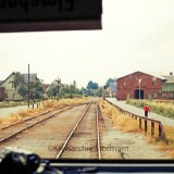 VT_09_BR_798_Doornkaat_Werbung_rot_weis_Uerdinger_Urdinger_Schienenbus_Sulfeld_Bahnhof_1973_Haltestelle-12
