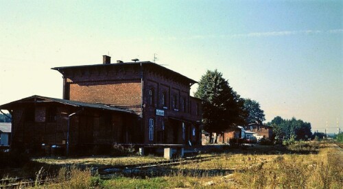 Bahnhof_Hollenbek_1970_-Kaiserbahn_Empfang_Guterschuppen-2.jpg