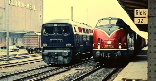 DE_2000_Henschel_BR_202.0-DB_Versuchslok_Dieselelektriesch_1969_Bahnhof_Bad_Oldesloe-0.jpg