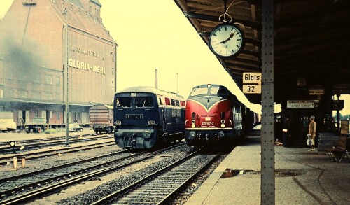 DE_2000_Henschel_BR_202.0-DB_Versuchslok_Dieselelektriesch_1969_Bahnhof_Bad_Oldesloe-1---Kopie.jpg