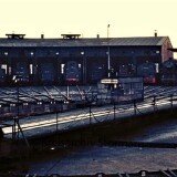 BR_042_BR_043_BR_051_Emden_Bahnhof_1975_BW_Ringlokschuppen_Dampflokomotiven_Drehscheibe_Lokschuppen-3