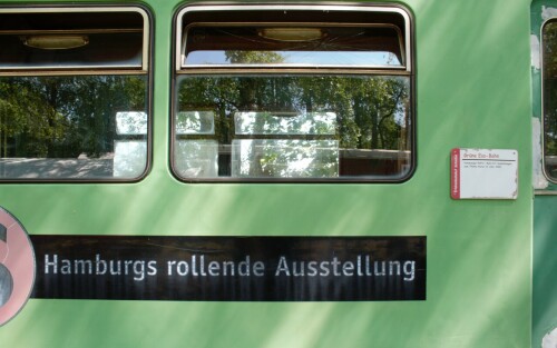 ET_471_470_Hamburg_S-Bahn_historisch_Erlebnisbahn_Ratzeburg_Schmilau_Bahnhof_2023-7.jpg