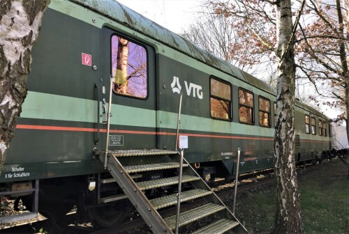 Gesellschaftswagen_Konferenzwagen_VTG_Schmilau_Bahnhof_Kaiserbahn_Eisenbahn_Erlebnispark-5.jpg