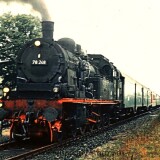 Rickling_Bahnhof_BR_78_248_1967_Sonderzug_Samba_Wagen