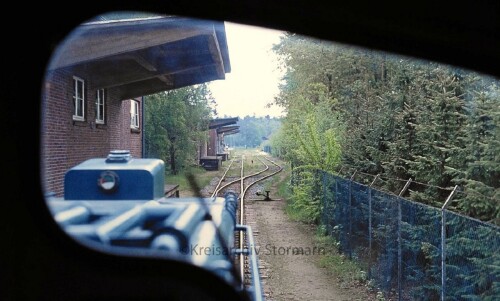 Wahlstedt_Fahrenkrug_Bahnhof_1979_Rangierarbeiten_BR_323_Kof_III-3.jpg
