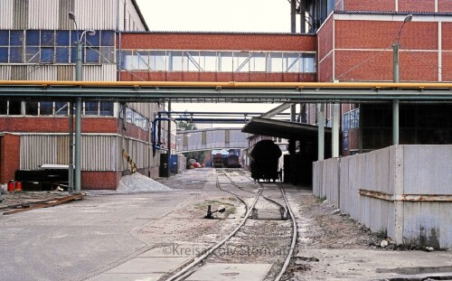 Wahlstedt_Fahrenkrug_Bahnhof_1979_Rangierarbeiten_BR_323_Kof_III-4.jpg