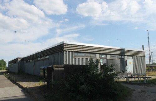 Maschen_Gbf_Nutzgebaude_Wellblech_DB_AG_Guterbahnhof_2024_Mai-14.jpg