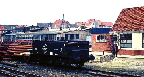 Bahnhof_Emden_Schneepflug_1974.jpg