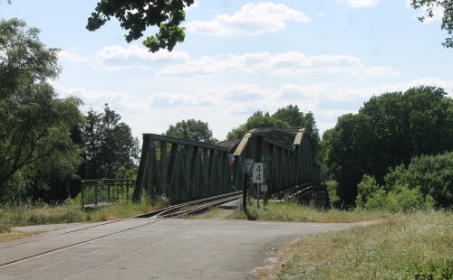 Tonnhausen_Eisenbahnbrucke_OHE_Strecke_Winsen_Marschacht_Metallbrucke-2.jpg
