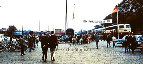 BR_112_E_10.3-Hamburg_Wandsbek_GbF_Guterbahnhof_Fahrzeugschau_DB_Deutsche_Bundesbahn.jpg