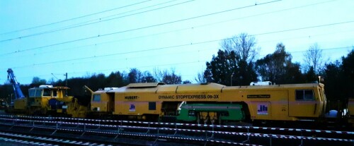 Gleisbauzug_Gleisstopfmaschine_Schotter_Schwarzenbek_Bahnhof_Modernisierung_2024_a (6)