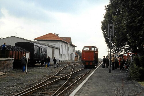 Preusisch_Oldendorf_Bahnhof_1980_Dampfzug_historischer_Zug_aa.jpg