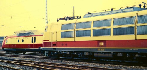TEE_Trans_Europ_Express_BR_103_VT_11.5-1988_Lathen_Bahnhof_BR_601-1.jpg
