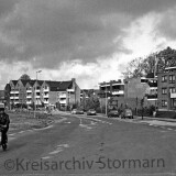 Ahrensburg_Schaferweg_Einmundung_Bau_Strase_Gericht_Ftnesstudio_rechts_1980