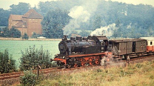 a_Stadthagen_Bahnhof_1967_Dampflok_ELNA_6-5.jpg