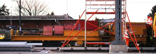 Gleisstopfmaschine_Schwarzenbek_Bau_Bahnsteigdach_20241130 (4)