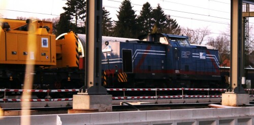 Schwerlastkran_Bahn_V_100_ESL_DR_Schwarzenbek_Bau_Bahnsteigdach_20241130 (2)