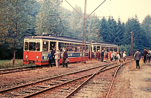 e-Stadthagen-Bahnhof-1967-Dampflok-nach-Rinteln-Bogenhof-Strasenbahn-1.jpg