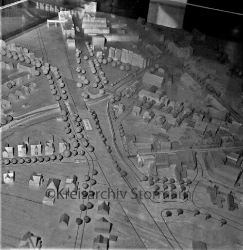 Ahrensburg-1983-Holzmodell-Stadtplanung.jpg