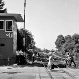 Ahrensburg_Bahnubergang_Manhagener_Allee_1973_Schranken_Schienen_cd