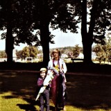 Ahrensburg_Kastanienallee_Kriegerdenkmal1979_Einschulung_Schlosschule_Schultute_selbstgemacht