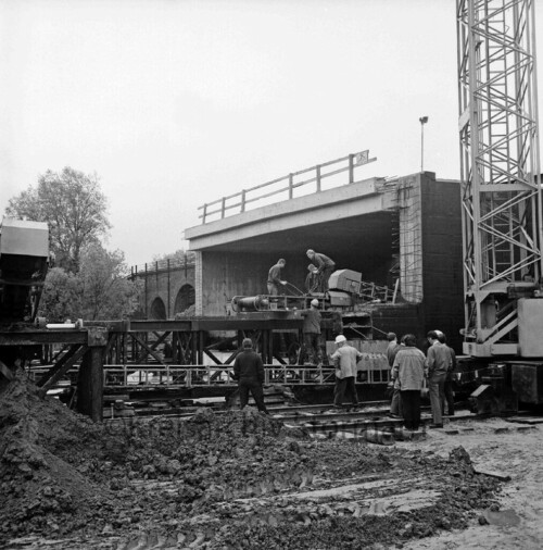 Ahrensburg-1971-Viadukt-Ostring-Aue-Ausbau-bis-1972-3.jpg