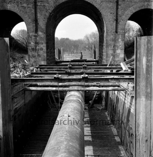Ahrensburg-1971-Viadukt-Ostring-Aue-Ausbau-bis-1972-4.jpg