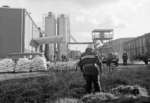 Ahrensburg-1972-Feuerwehrubung-Industriegebiet-b.jpg