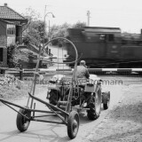 1965_Delingsdorf_Bahnubergang_BR_78