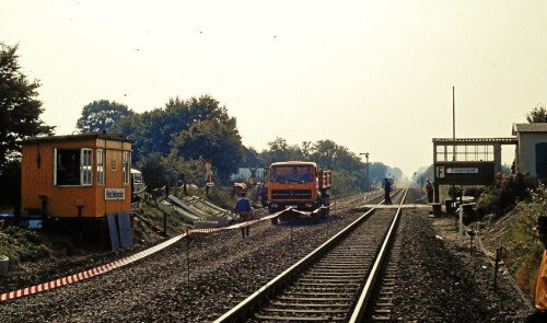 Delingsdorf_Kupfermuhle_Bahnhof_Baustelle_Gleisbau_1979-1.jpg