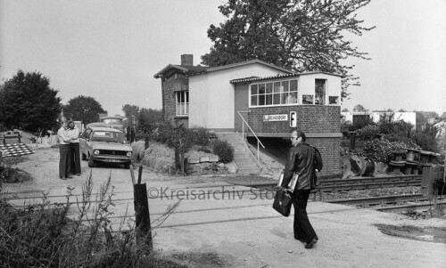 Schlaghosen_Delingsdorf_bahnUbergang_1965.jpg