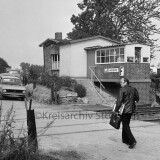 Schlaghosen_Delingsdorf_bahnUbergang_1965