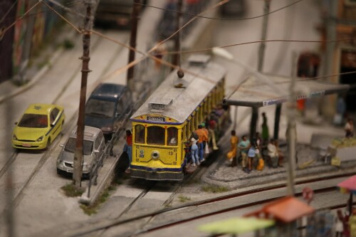 Miniaturwunderland_Miwula_Brasilien_Brasilia_in_the_streets_of_Rio__de_Janeiro_An_der_Strasenbahn-2.jpg