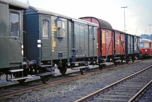 Begleitwagen_Guterzug_1985_Bochum_Dahlhausen_BW_Tag_der_offenen_Tur_a.jpg