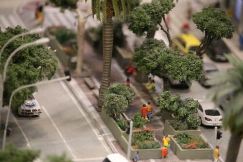Miniaturwunderland_Miwula_Brasilien_Brasilia_in_the_streets_of_Rio__de_Janeiro_zwischen_den_Hochhausern-4.jpg