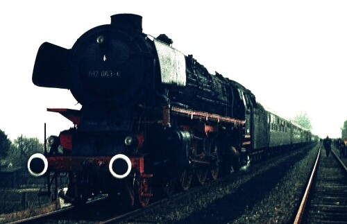 BR_012_063_Deutsche_Bundesbahn_1973_Dransfeld_Bahnhof_Dampflok-2.jpg