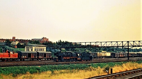 BR_050_Lubeck_Hauptbahnhof_1969_Verschrottung_Dampflokomotiven.jpg