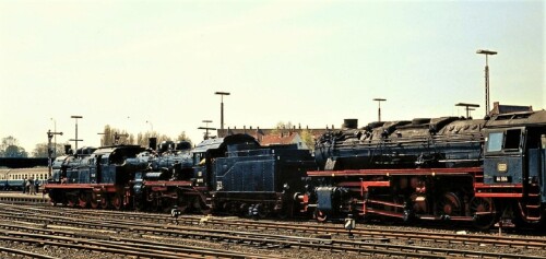 BR_078_BR_044_BR_038_Lubeck_Dampfzug_Dampflok_Hauptbahnhof_1980.jpg