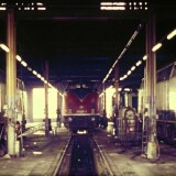 BR_218_496_BR_220_039_BW_Lubeck_Lokschuppen_Werkstatten_1984