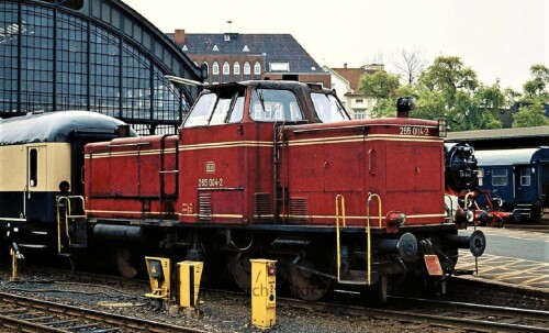 BR_265_004_V_65_Lubeck_Hbf_1980.jpg