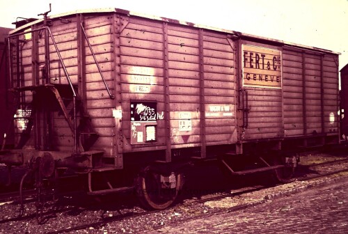 Landerbahn_gedeckter_Guterwagen_Fert_u_C_Geneve_Preusenwagen_1965_Lubeck_Hbf---Kopie.jpg