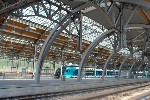 Lubeck_Hauptbahnhof_Regional-Express_20230608_Bahnhofshalle-4.jpg