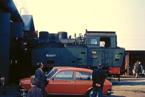 Mevissen_4_TWE_Dampflok_Lokschuppen_1974_VW_411.jpg