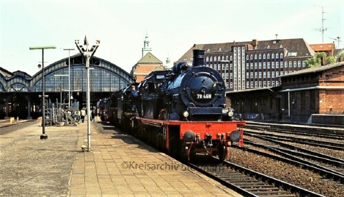 BR_078_468_Interzonenzug_Lubeck_Huptbahnhof_Fahrzeugschau_show_1972.jpg