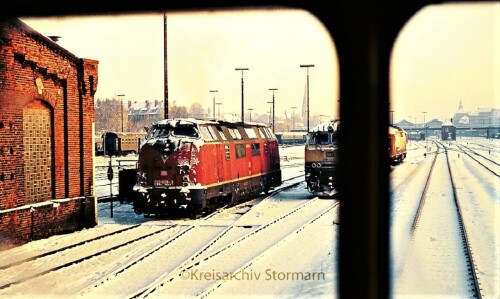 BR_220_029_Lubeck_Hbf_BW_Diesellok_V_200_DB_Deutsche_Bundesbahn-3.jpg