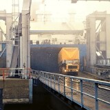 Skandinavienkai_Lubeck_1984_Trailerverladung-1