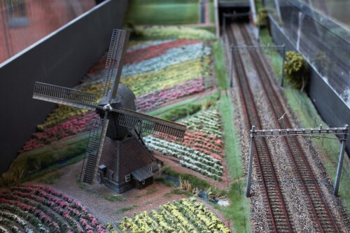 o_Miwula_Miniaturwunderland_Hamburg_Brucke_Strecke_um_die-Welt-5.jpg