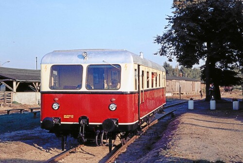 Neuenkirchen_Bahnhof_1976_Triebwagen_DT_1_a---Kopie.jpg